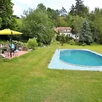 Townhouse In With Private Pool Bechyně