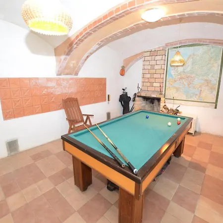 Townhouse In Bechyn With Private Pool * Bechyně