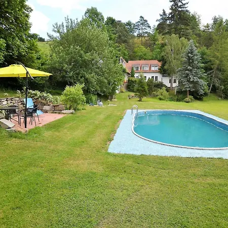 Townhouse In With Private Pool Bechyně