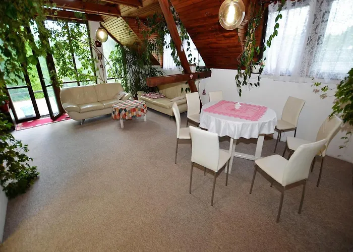 Townhouse In Bechyn With Private Pool *